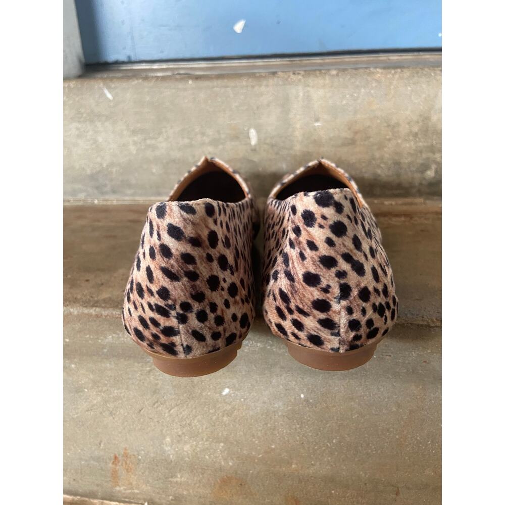 Born Serra leopard printed velvet slip on flat shoe - Picture 8 of 10